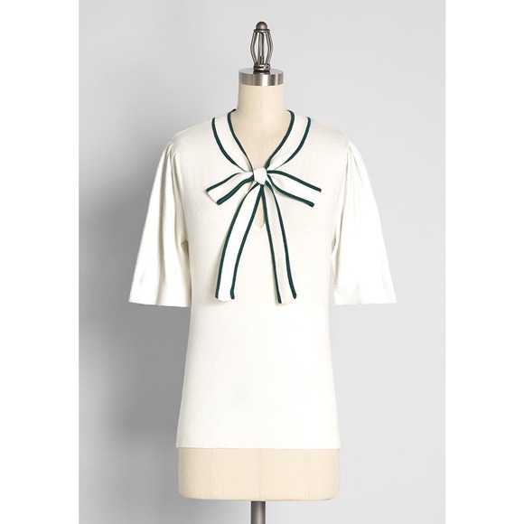 Modcloth Sweaters - ModCloth Bow Thyself Tie-Neck Knit Sweater Top Large